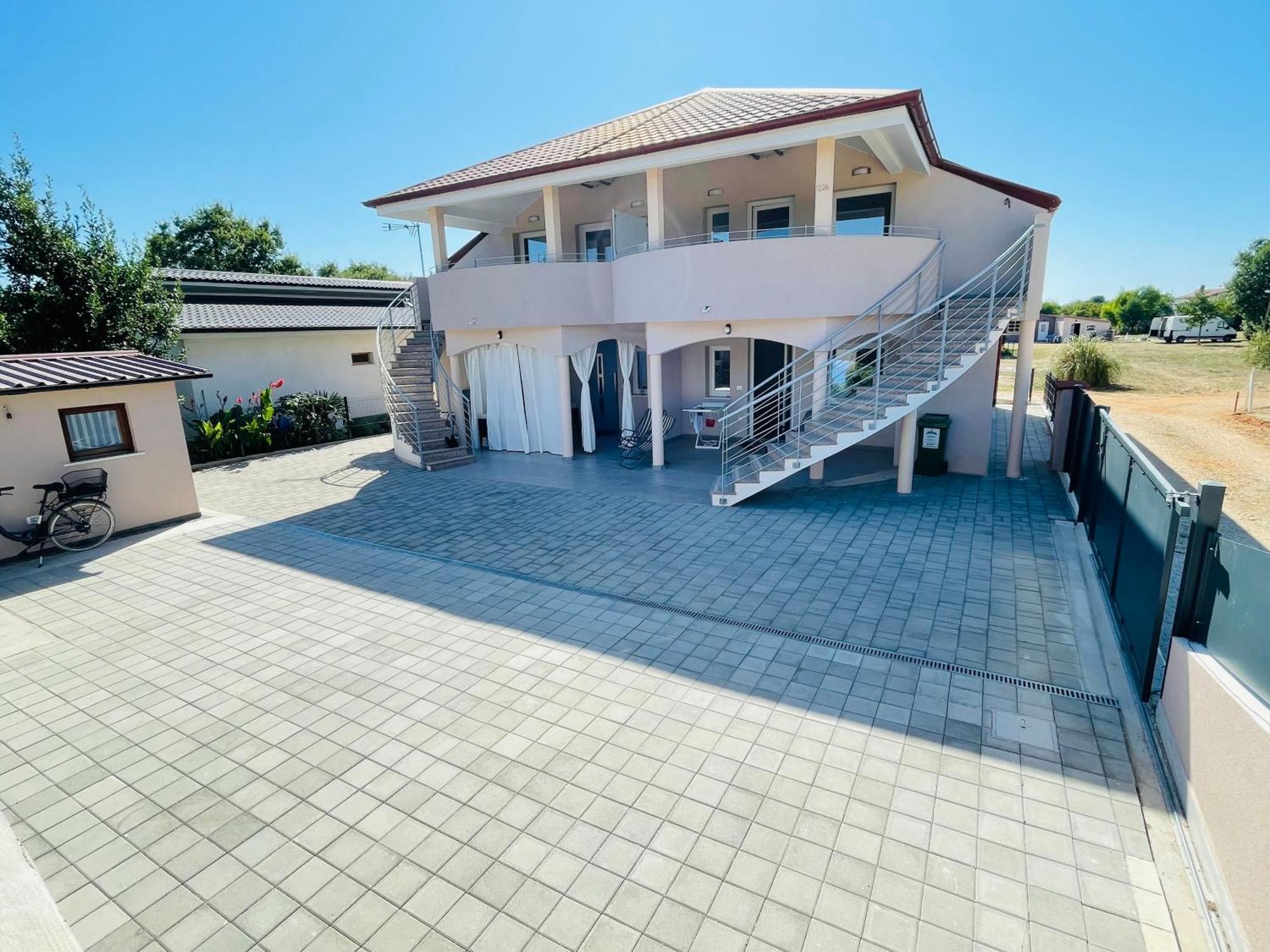 New Apartments Miya - Peroj Beach Luaran gambar